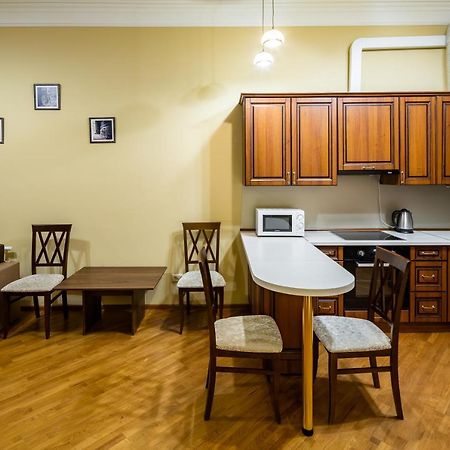 13 Franka Apartment 2 Lviv Ngoại thất bức ảnh