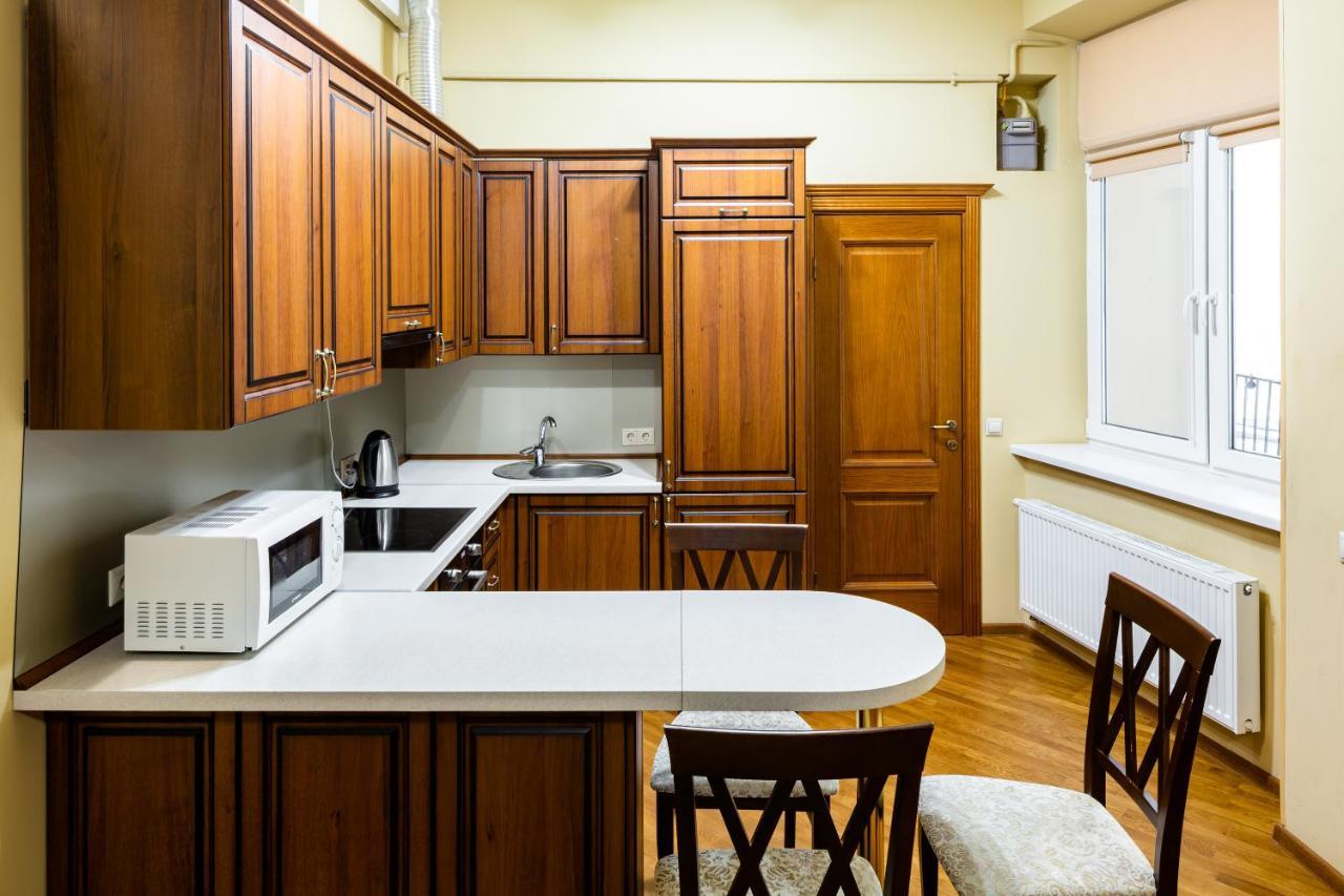 13 Franka Apartment 2 Lviv Ngoại thất bức ảnh