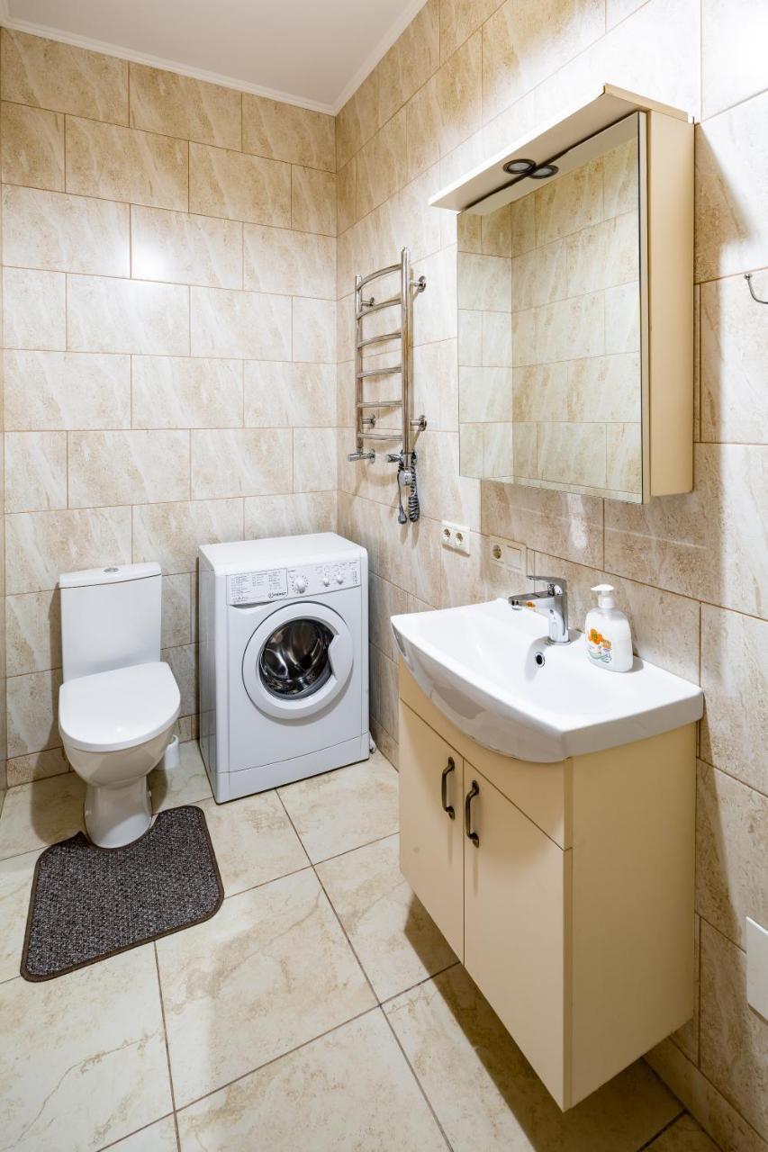 13 Franka Apartment 2 Lviv Ngoại thất bức ảnh
