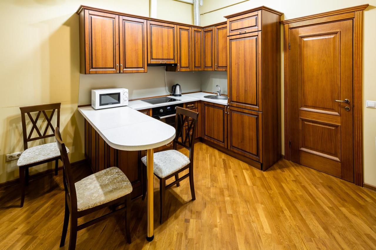 13 Franka Apartment 2 Lviv Ngoại thất bức ảnh