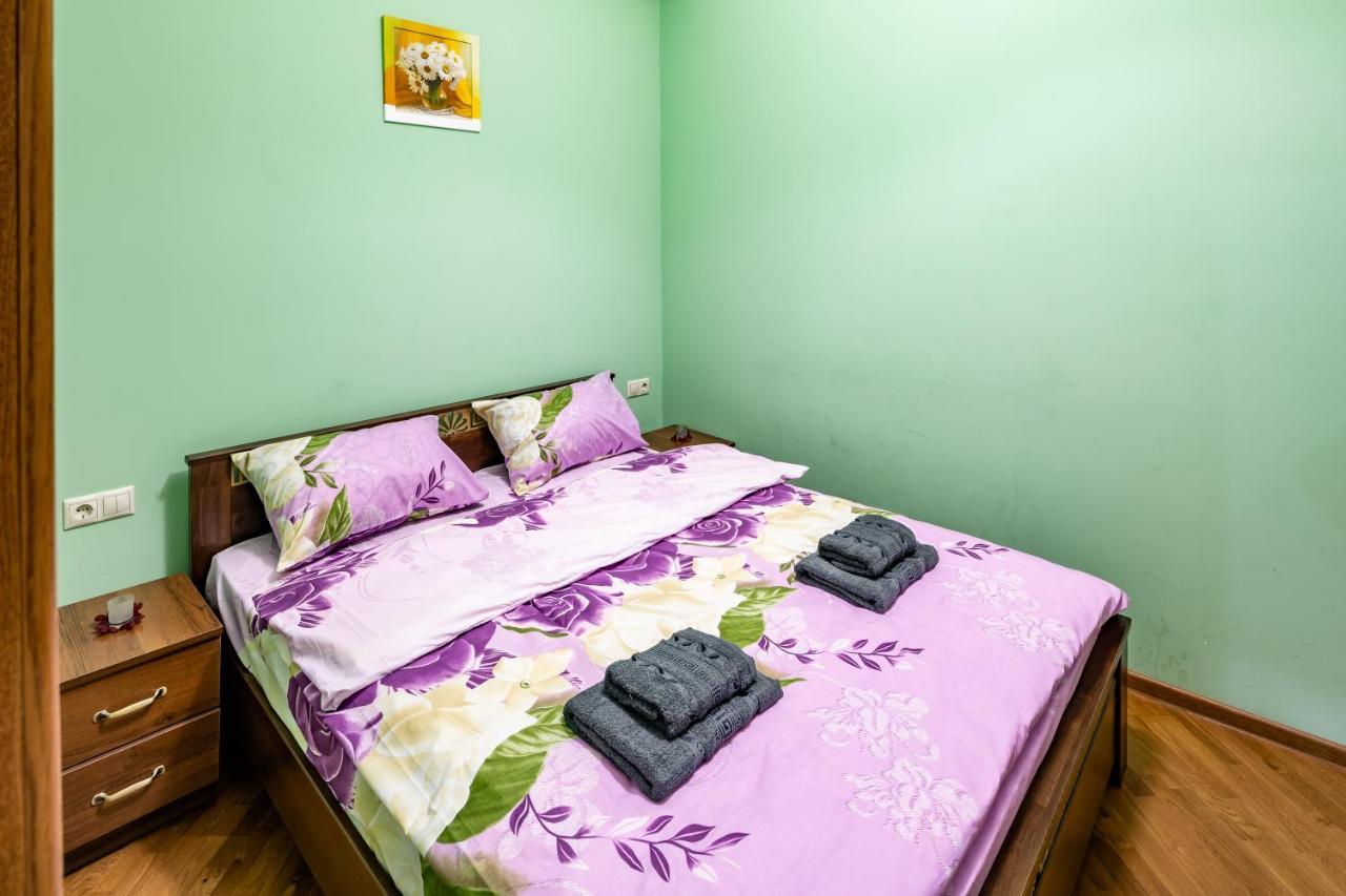 13 Franka Apartment 2 Lviv Ngoại thất bức ảnh