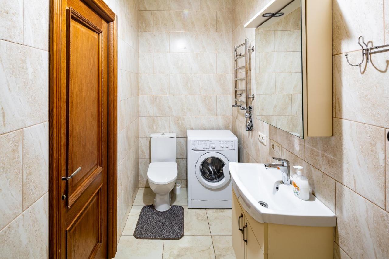 13 Franka Apartment 2 Lviv Ngoại thất bức ảnh