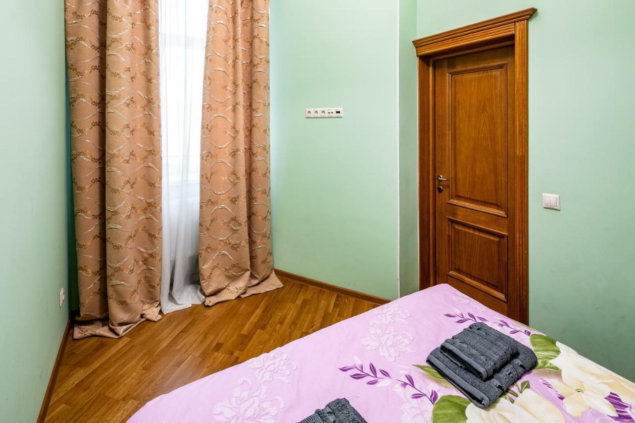 13 Franka Apartment 2 Lviv Ngoại thất bức ảnh